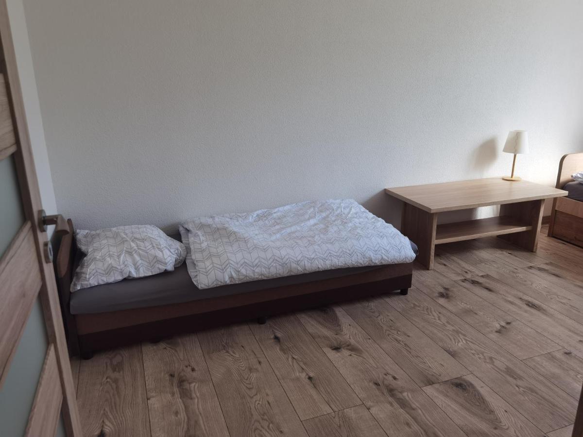 Sunset House Piestany Cervena Veza Apartment Banka Ngoại thất bức ảnh